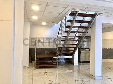ALQUILO LOCAL COMERCIAL 2 PLANTAS 164M2  ACONDICIONADO PARA RESTAURANTE POLLERIA