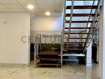 ALQUILO LOCAL COMERCIAL 2 PLANTAS 164M2  ACONDICIONADO PARA RESTAURANTE POLLERIA