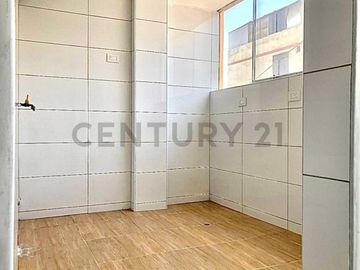 ALQUILO LOCAL COMERCIAL 2 PLANTAS 164M2  ACONDICIONADO PARA RESTAURANTE POLLERIA