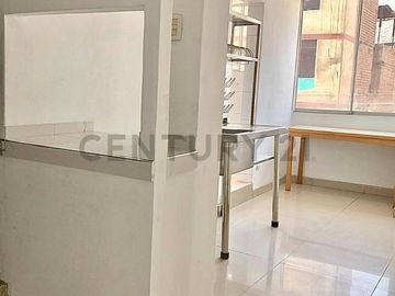 ALQUILO LOCAL COMERCIAL 2 PLANTAS 164M2  ACONDICIONADO PARA RESTAURANTE POLLERIA