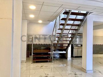 ALQUILO LOCAL COMERCIAL 2 PLANTAS 164M2  ACONDICIONADO PARA RESTAURANTE POLLERIA
