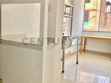 ALQUILO LOCAL COMERCIAL 2 PLANTAS 164M2  ACONDICIONADO PARA RESTAURANTE POLLERIA