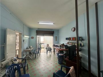 Venta de casa en el B/ santander
