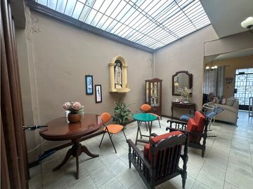 Venta de casa en el B/ santander