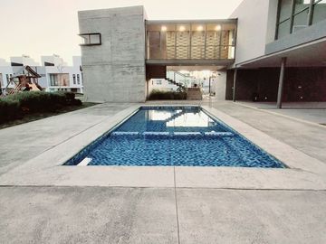CASANUEVA EN VENTA, PRECIOSA TERMINADOS PREMIUM EN SAVIA CENTRAL , ZAPOPAN.