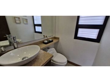 Bella y amplia casa en Cota para Venta