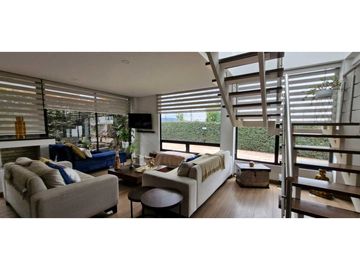 Bella y amplia casa en Cota para Venta
