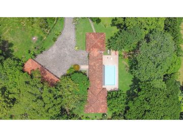 Venta de finca en Bolombolo