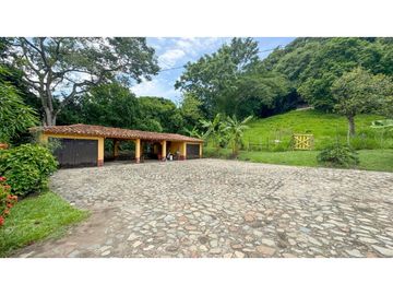 Venta de finca en Bolombolo