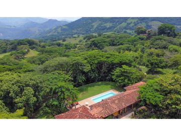 Venta de finca en Bolombolo