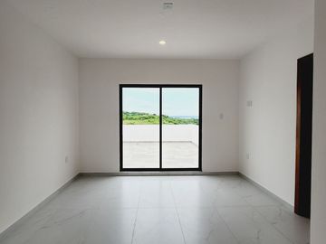 Casa en VENTA con recamara en planta baja Fracc LOMAS DE LA RIOJA