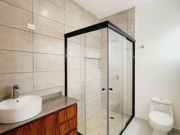 Casa en VENTA con recamara en planta baja Fracc LOMAS DE LA RIOJA