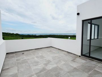 Casa en VENTA con recamara en planta baja Fracc LOMAS DE LA RIOJA