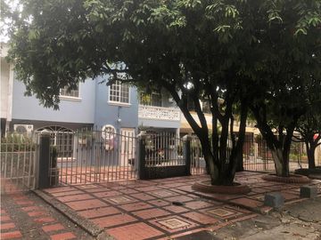CASA EN VENTA/BARRIO LA PRADERA MONTEROA