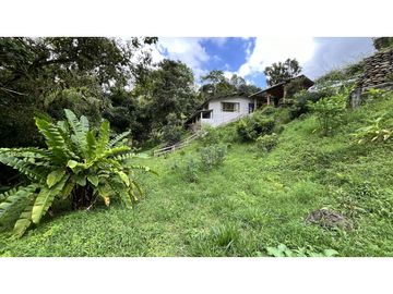 VENTA DE CASA CAMPESTRE EN SALENTO, QUINDO, COLOMBIA