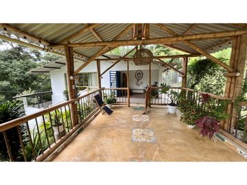 VENTA DE CASA CAMPESTRE EN SALENTO, QUINDO, COLOMBIA