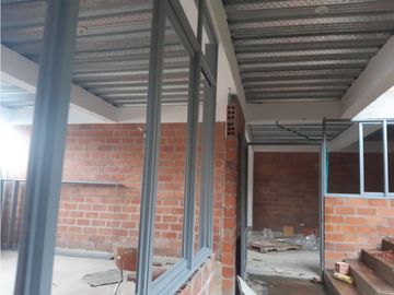 SE VENDE CASA LOTE POR VILLA DIANA, VILLAMARA