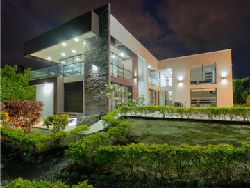 VENTA CASA CAMPESTRE INDEPENDIENTE VIA AL AEROPUERTO
