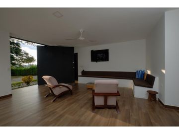 VENTA CASA CAMPESTRE INDEPENDIENTE VIA AL AEROPUERTO
