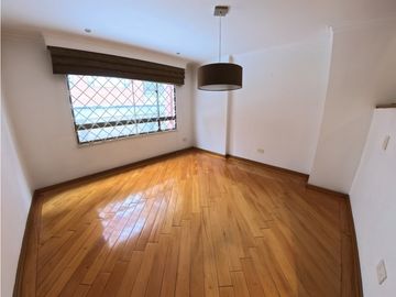 Apartamento duplex en venta de 137 m2 Molinos norte