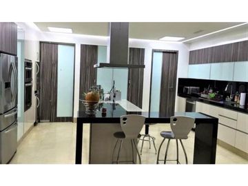 SE VENDE CASA DE LUJO EN VILLA CAMPESTRE