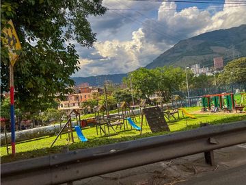 SE VENDE APARTAMENTO EN COPACABANA