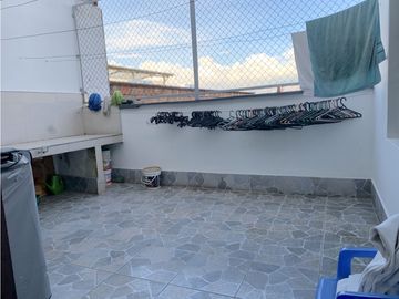 Venta de Casa + Apartaestudio en Villa Hermosa, Medellín | Estrato 4