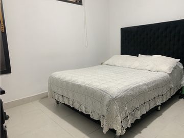 Venta de Casa + Apartaestudio en Villa Hermosa, Medellín | Estrato 4