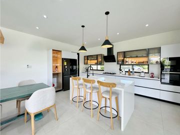 Venta CASA de LUJO de 2 niveles Karibana Beach & Golf Cartagena