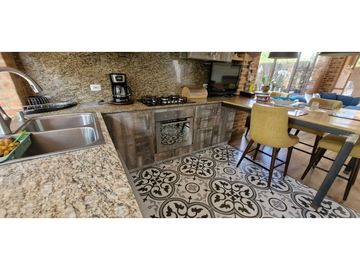 Amplia y bella casa para la venta en Chía