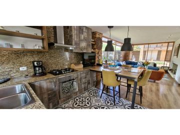 Amplia y bella casa para la venta en Chía
