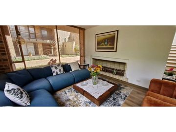 Amplia y bella casa para la venta en Chía