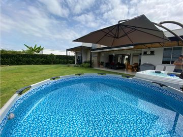 EXCELENTE CASA DE CAMPO SECTOR CLUB CAMPESTRE