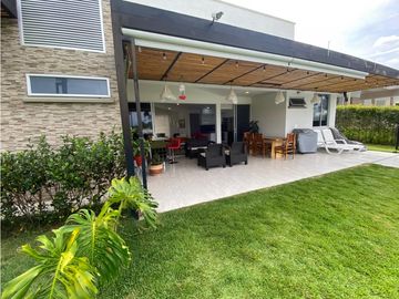 EXCELENTE CASA DE CAMPO SECTOR CLUB CAMPESTRE