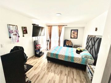 SE VENDE ESPECTACULAR CASA EN LOMA DEL INDIO POBLADO