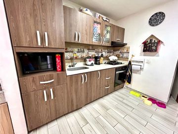 SE VENDE ESPECTACULAR CASA EN LOMA DEL INDIO POBLADO