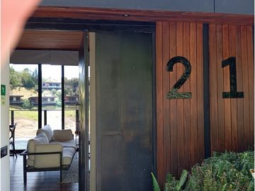 VENTA DE CABAÑA EN EL PEÑOL EN EXCLUSIVA UNIDAD CERRADA