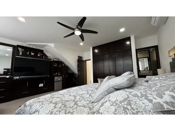Casa remodelada amoblada en venta permuta Barrio Parque Lineal Palmira