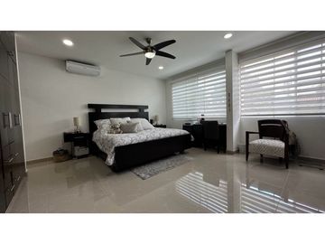 Casa remodelada amoblada en venta permuta Barrio Parque Lineal Palmira