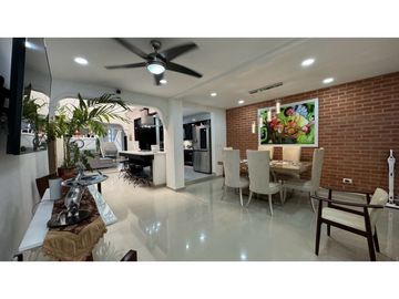 Casa remodelada amoblada en venta permuta Barrio Parque Lineal Palmira
