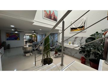 Casa remodelada amoblada en venta permuta Barrio Parque Lineal Palmira