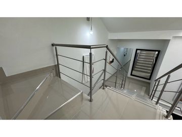 Casa remodelada amoblada en venta permuta Barrio Parque Lineal Palmira