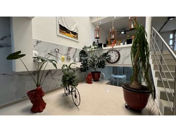 Casa remodelada amoblada en venta permuta Barrio Parque Lineal Palmira