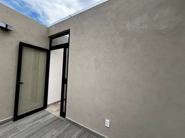 Casa en Venta en Valle de Juriquilla, Diseño de Autor, Doble Altura, Roof Garden