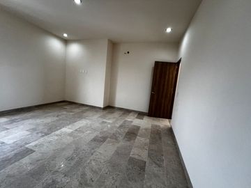 Casa en Venta en Valle de Juriquilla, Diseño de Autor, Doble Altura, Roof Garden