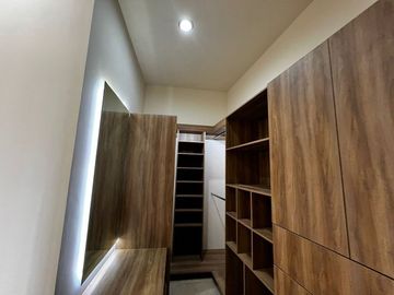 Casa en Venta en Valle de Juriquilla, Diseño de Autor, Doble Altura, Roof Garden