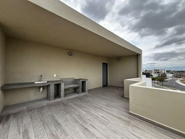 Casa en Venta en Valle de Juriquilla, Diseño de Autor, Doble Altura, Roof Garden
