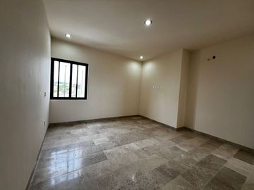 Casa en Venta en Valle de Juriquilla, Diseño de Autor, Doble Altura, Roof Garden