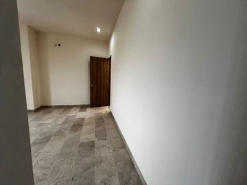 Casa en Venta en Valle de Juriquilla, Diseño de Autor, Doble Altura, Roof Garden