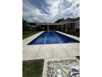 VENTA DE ESPECTACULAR CASA CAMPESTRE EN ROZO VALLE DEL CAUCA